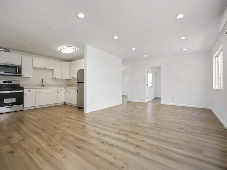 647 W 92nd St #1/2 — Photo 3