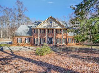 5815 Cherry Hollow Ln, Matthews, NC 28104