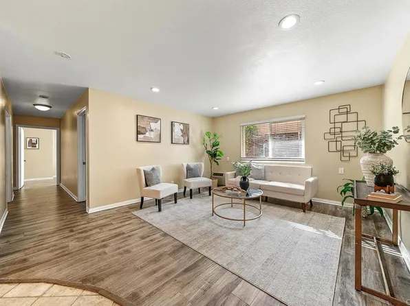 9860 Dale Ave Unit D2, Spring Valley, CA 91977