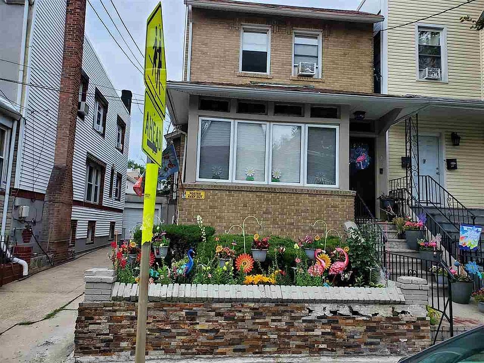 1st image of 232 Wilkinson Ave