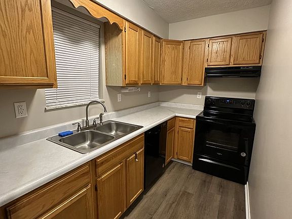 5th image of 375 Prairie Dr APT 3