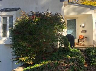 265 Green Briar Ct, Newtown Square, PA 19073