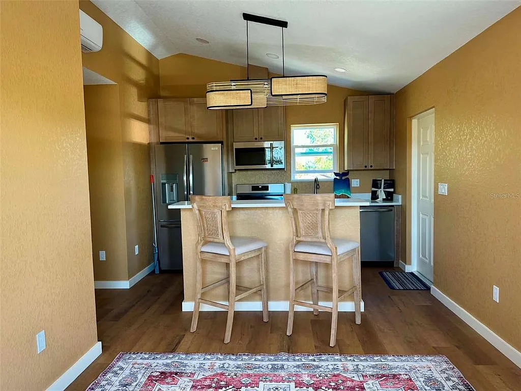 1 bed, 1.0 bath, 484 sqft, $1,850 — Photo 3