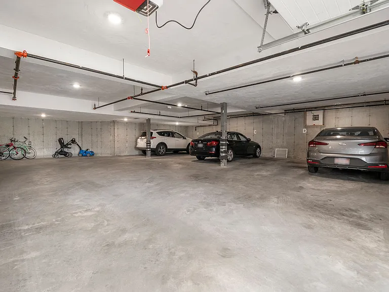 213 E Eagle St #3 — Photo 30