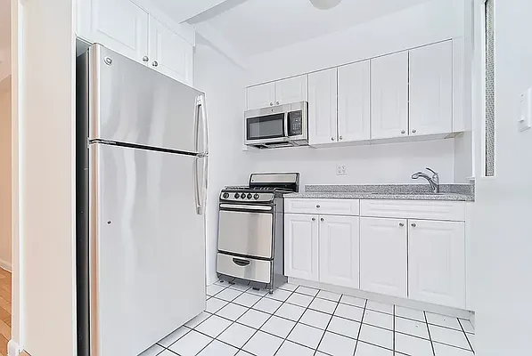 Rented by Living New York | media 12