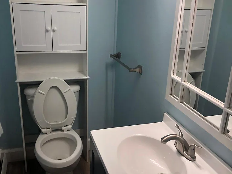 429 N 12th Ave E #MAIN FLOOR — Photo 10