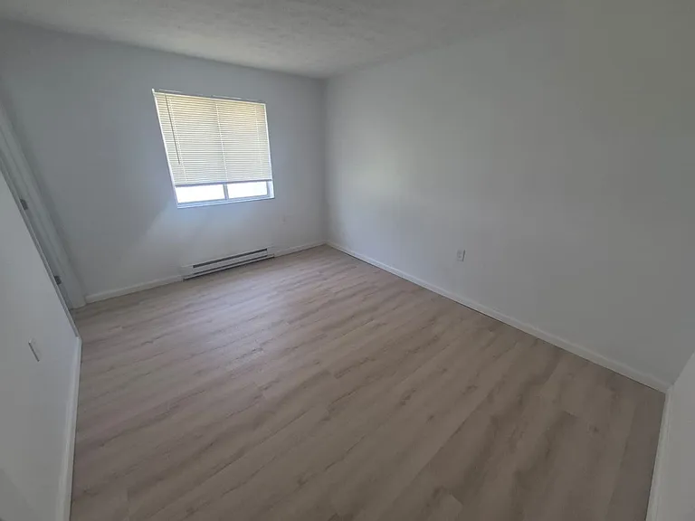 920 Highland Ave — Photo 8