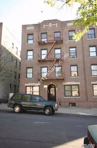 1st image of 2143 27th St APT B4