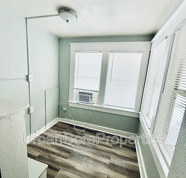 417 4th St N #201 — Photo 6