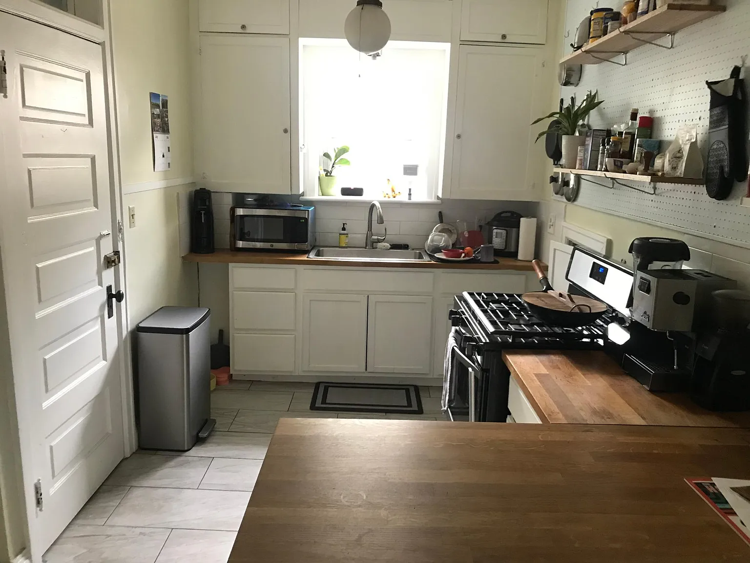 1 bed, 750 sqft, $950 — Photo 1
