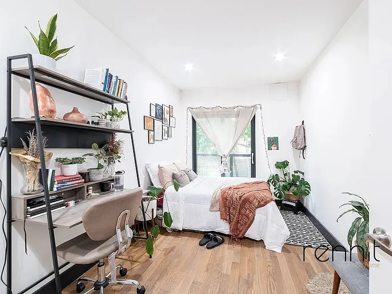 562 Park Pl #2B — Photo 8