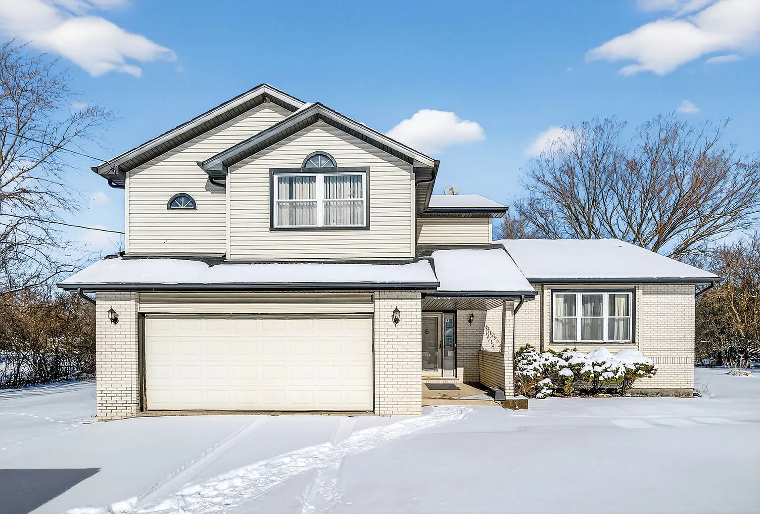 4448 Maple Ave photo 1