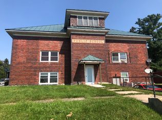 225 Peak Hill Rd #E, Loganville, WI 53943