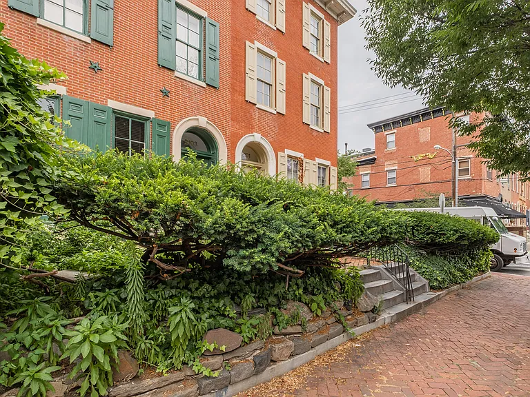 2103 Green St #3F — Photo 9
