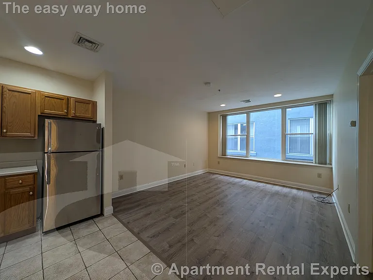 15 Pearl St #11 — Photo 2