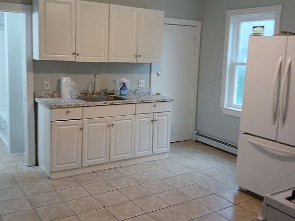 2nd image of 132 Cass St APT 1