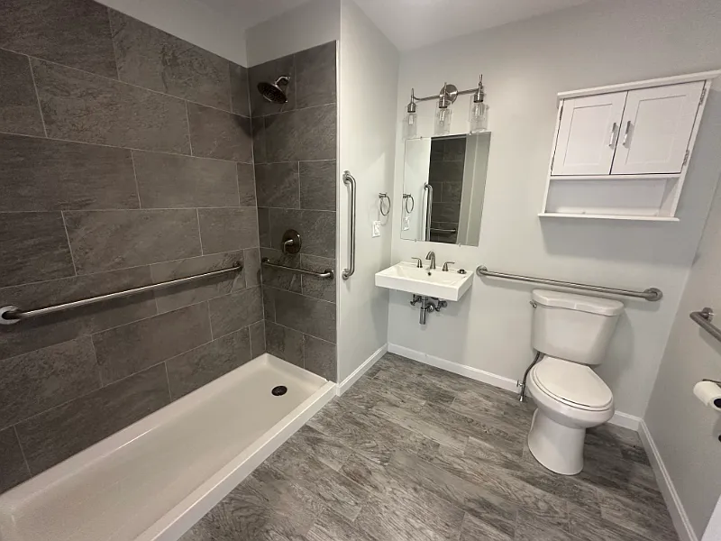Studio, 300 sqft, $1,800 — Photo 4