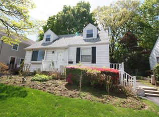 45 Hearthstone Rd, Yonkers, NY 10710