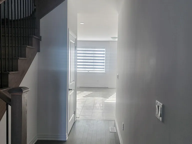 899 Douro St — Photo 9