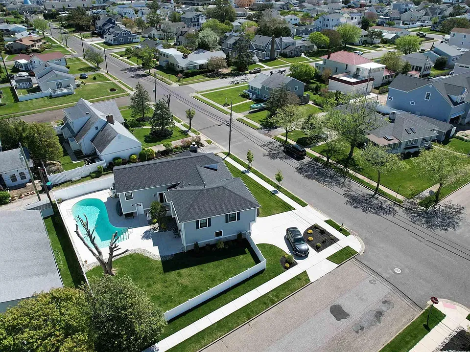1905 Revere Blvd