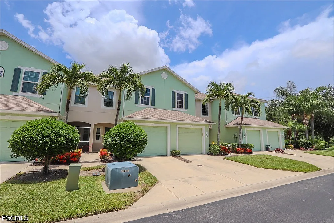 3 bed, 2.5 bath, 1434 sqft, $1,750 — Photo 1