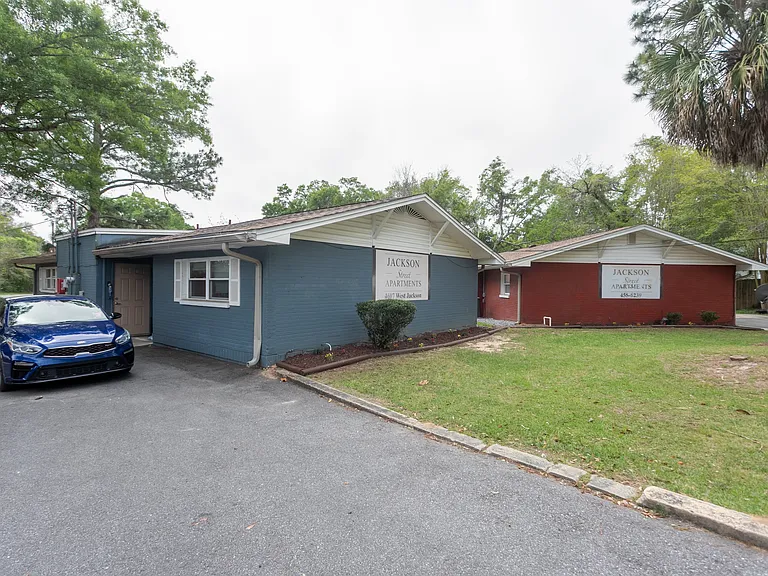 4607 W Jackson St — Photo 18