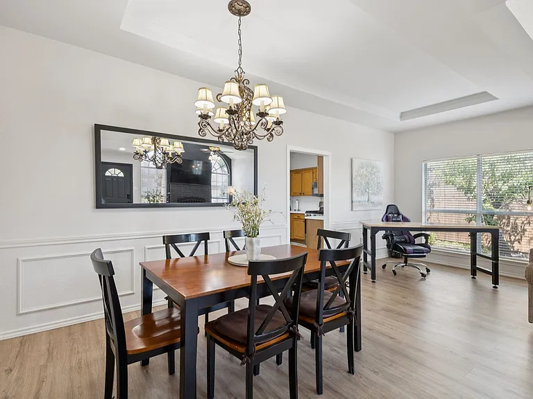 1823 Dew Valley Dr — Photo 6