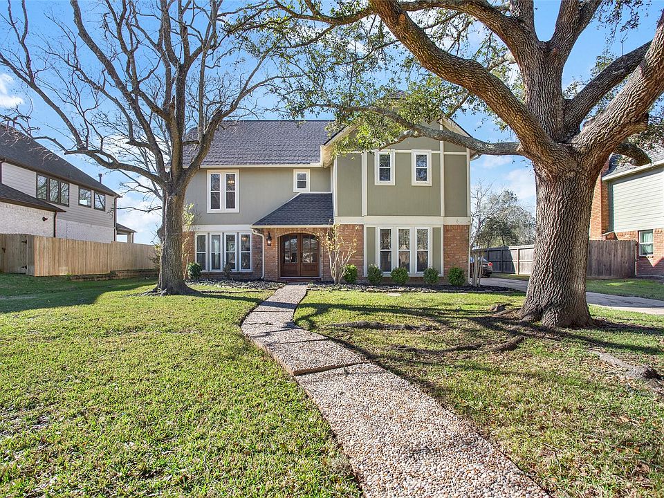 1st image of 102 Dorado Dr