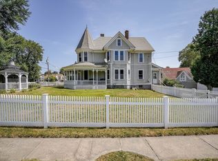 1114 Hampden St, Holyoke, MA 01040