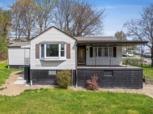 21 Henderson Dr, Canonsburg, PA