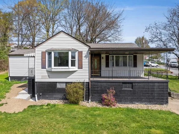 21 Henderson Dr, Canonsburg, PA 15317