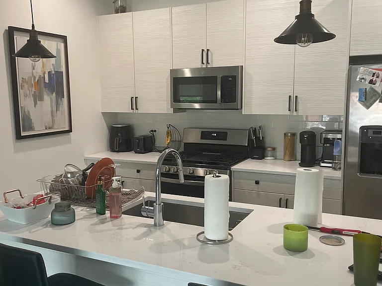 5544 W Montrose Ave #3W — Photo 6