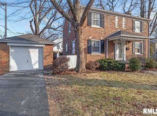 2 Walnut Ct, Springfield, IL 62704