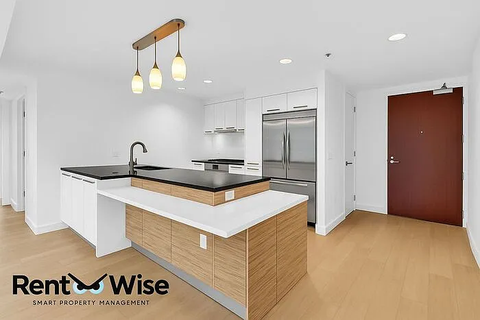 631 Folsom St #4D