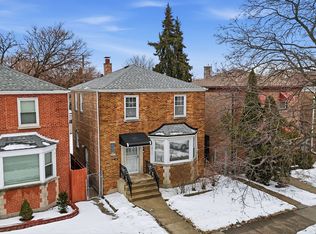 10111 S Eberhart Ave, Chicago, IL