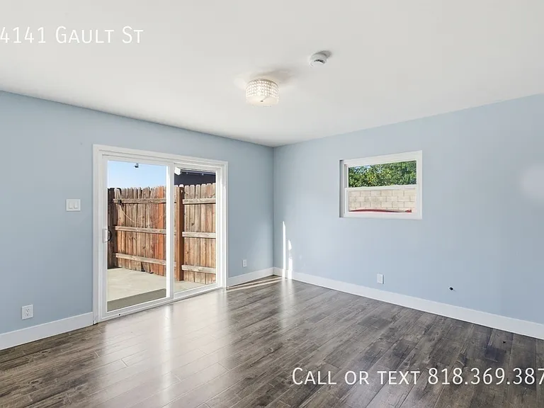 14141 Gault St — Photo 10