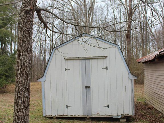 4th image of 921 McGhee Rd