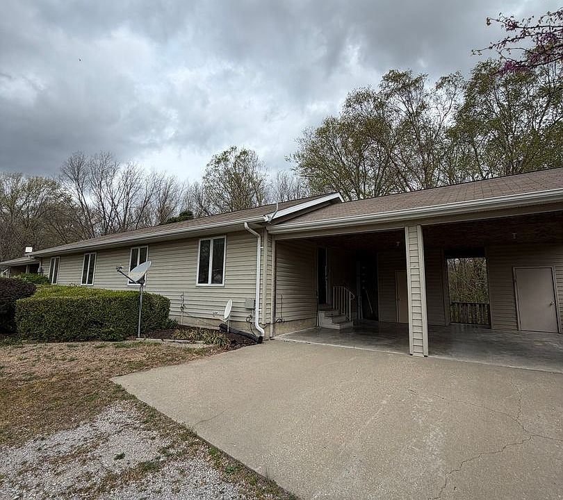 1st image of 53 Rocking Chair Dr APT 3