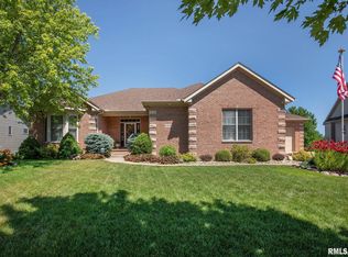 6307 Fairhaven Rd, Davenport, IA 52807