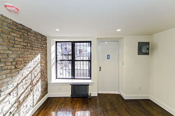 Rented by REAL New York | media 11