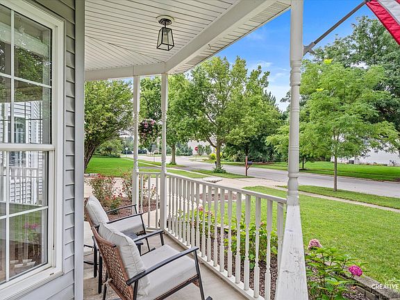 3rd image of 201 Willowwood Dr