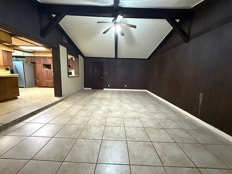 114 Brockton Dr — Photo 7