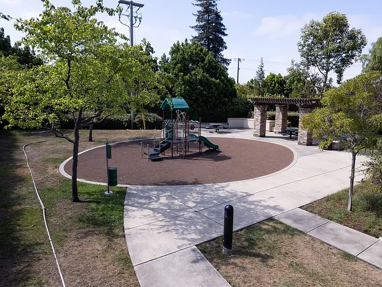 25502 Huntwood Ave — Photo 44