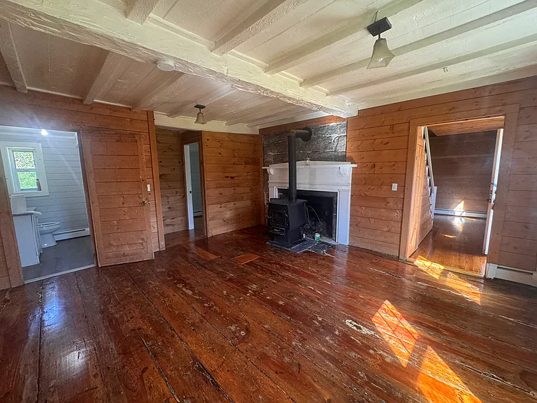 33 Carmichael Ln — Photo 18