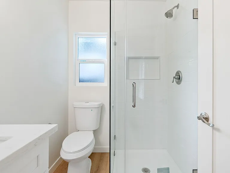 Walnut Properties — Photo 11