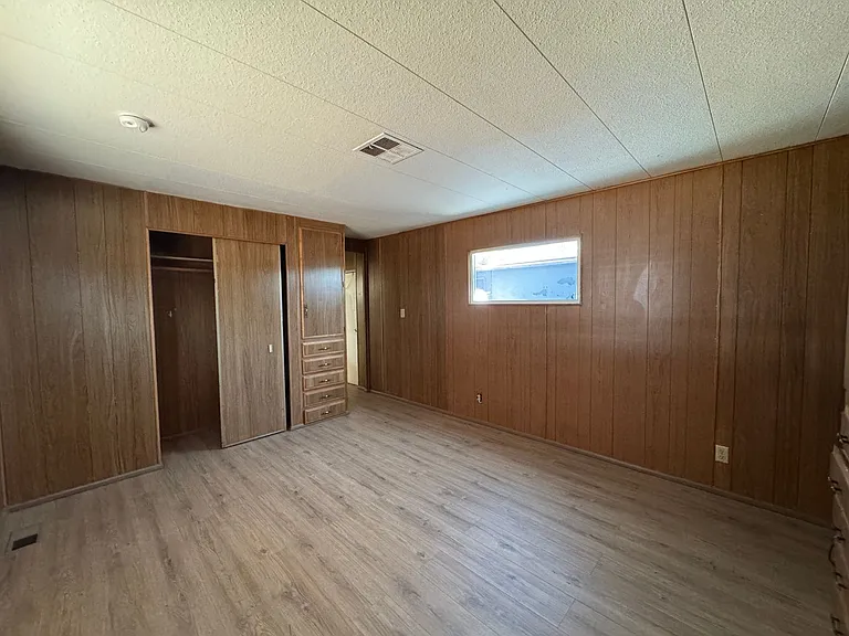 384 Moser — Photo 17