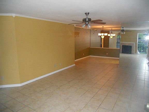 Dining & Living room now with new carpet!