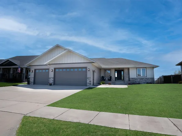 6801 E Dugout Ln, Sioux Falls, SD 57110