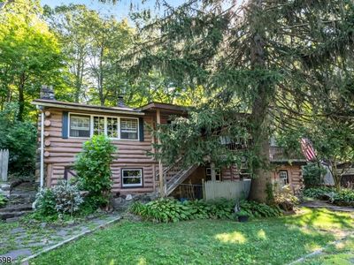 47 E Park Dr, West Milford, NJ, 07480