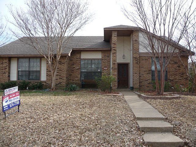 1st image of 2002 E Branch Hollow Dr